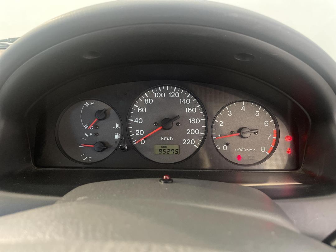 Photo '21' of Mazda 323