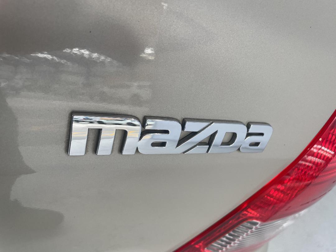 Photo '34' of Mazda 323