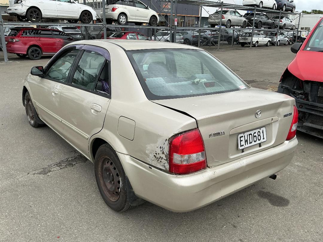 Photo '4' of Mazda Familia