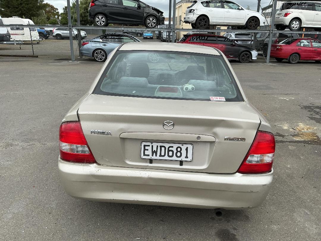 Photo '5' of Mazda Familia