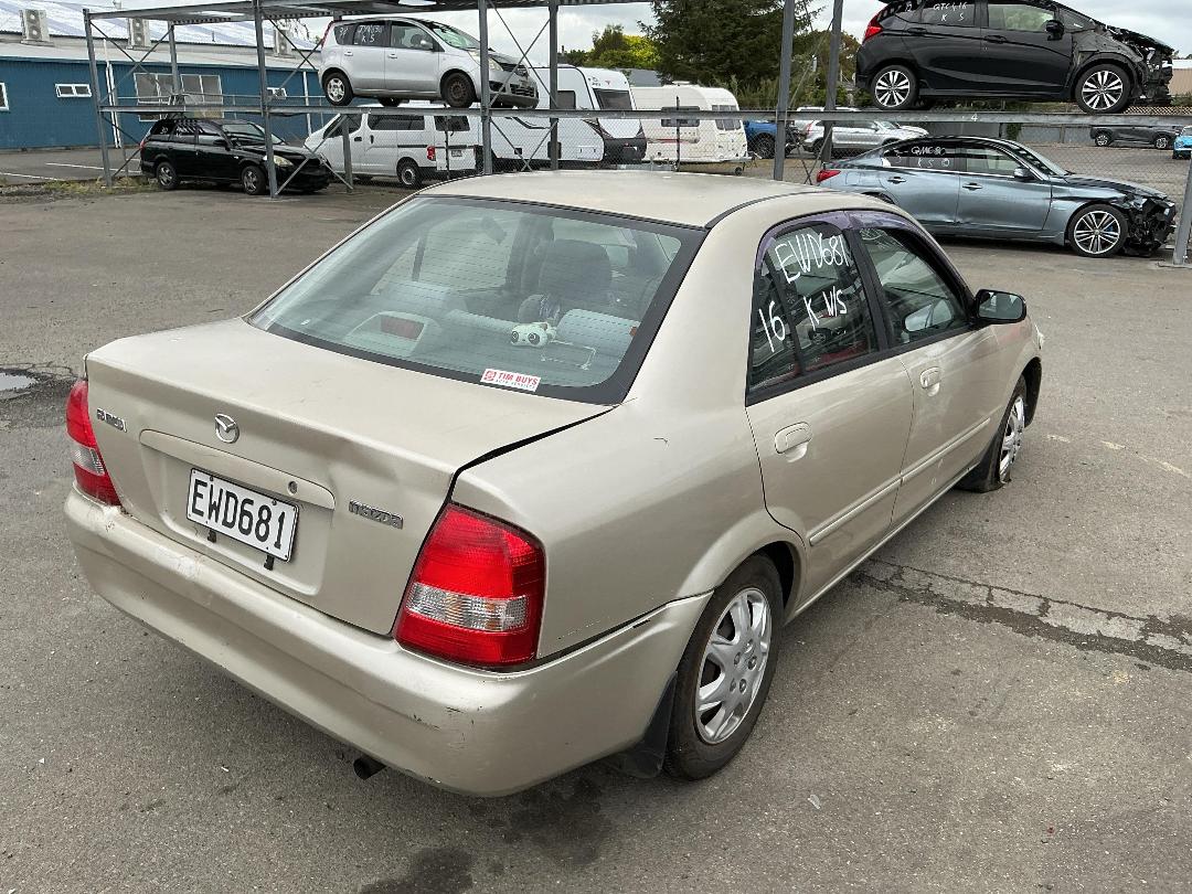 Photo '6' of Mazda Familia