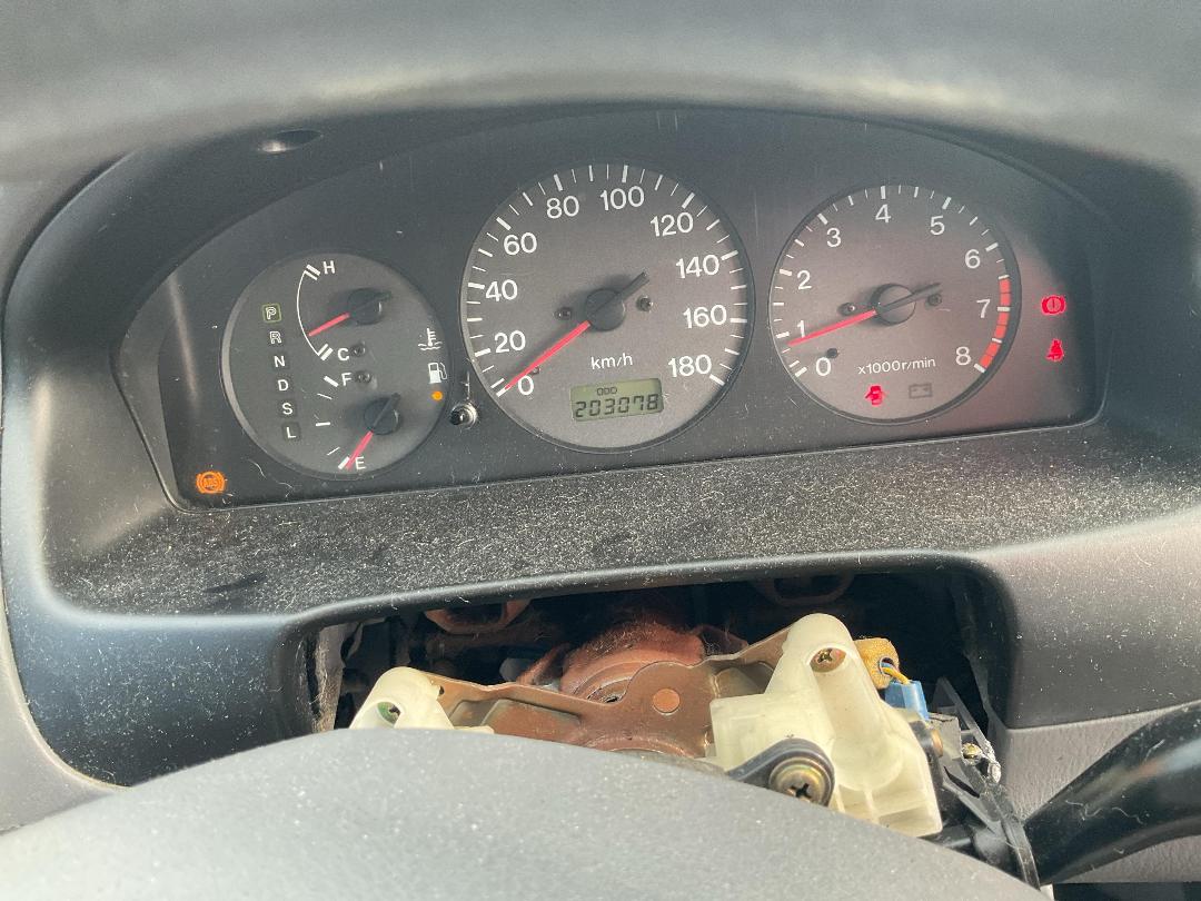 Photo '11' of Mazda Familia