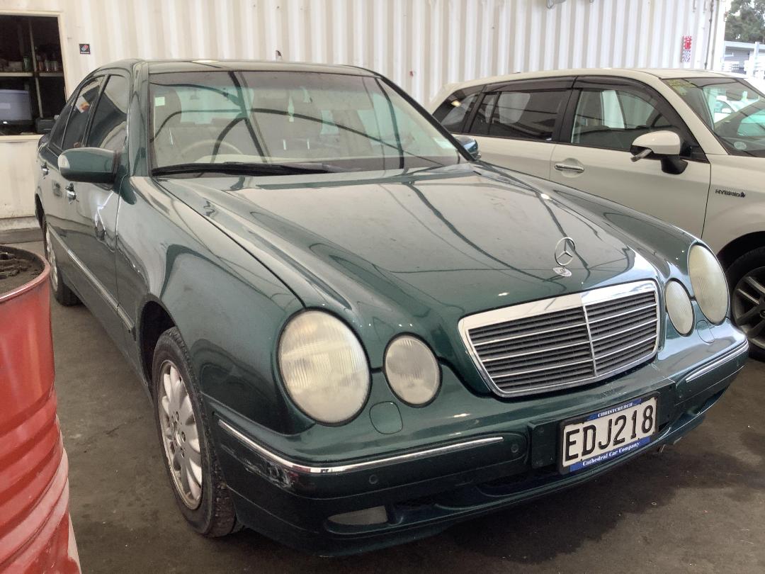 Photo '4' of Mercedes-Benz E-Class E280 Elegance Photo '4' of Mercedes-Benz E-Class E280 Elegance