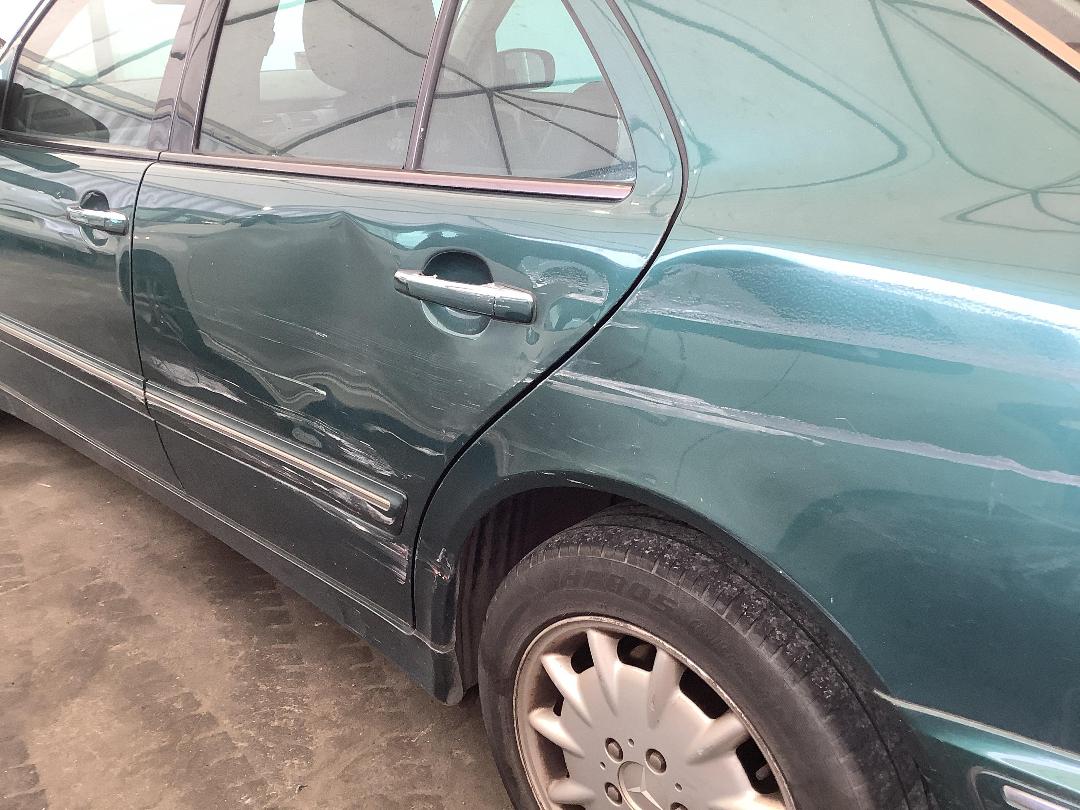 Photo '7' of Mercedes-Benz E-Class E280 Elegance Photo '7' of Mercedes-Benz E-Class E280 Elegance