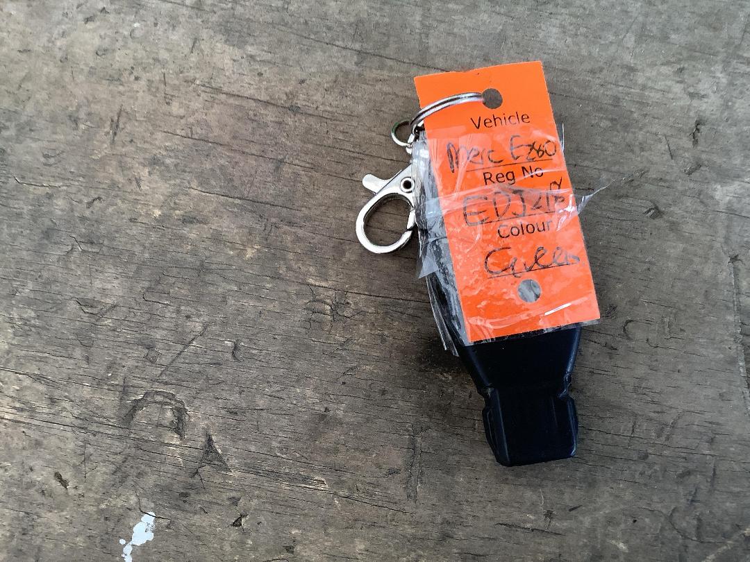 Photo '19' of Mercedes-Benz E-Class E280 Elegance Photo '19' of Mercedes-Benz E-Class E280 Elegance