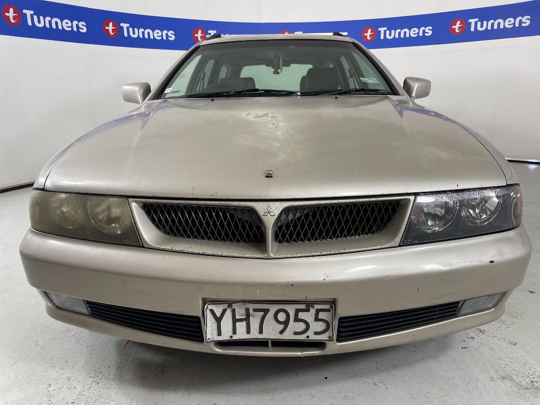 Photo '2' of Mitsubishi Diamante