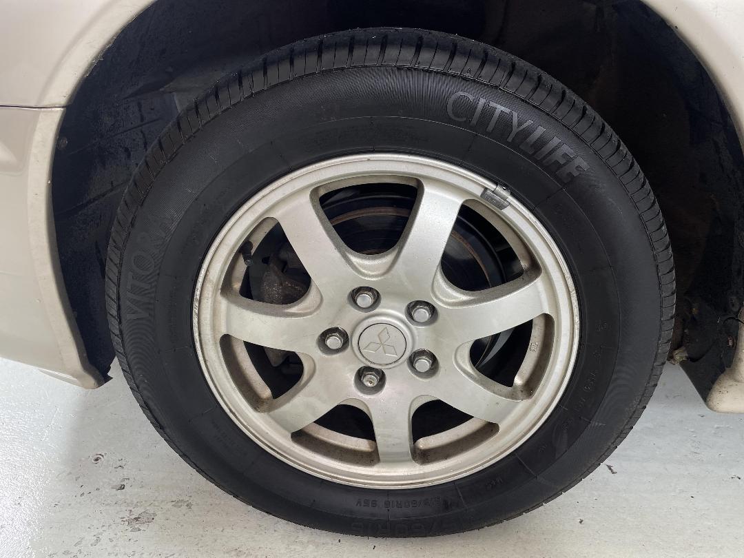 Photo '10' of Mitsubishi Diamante