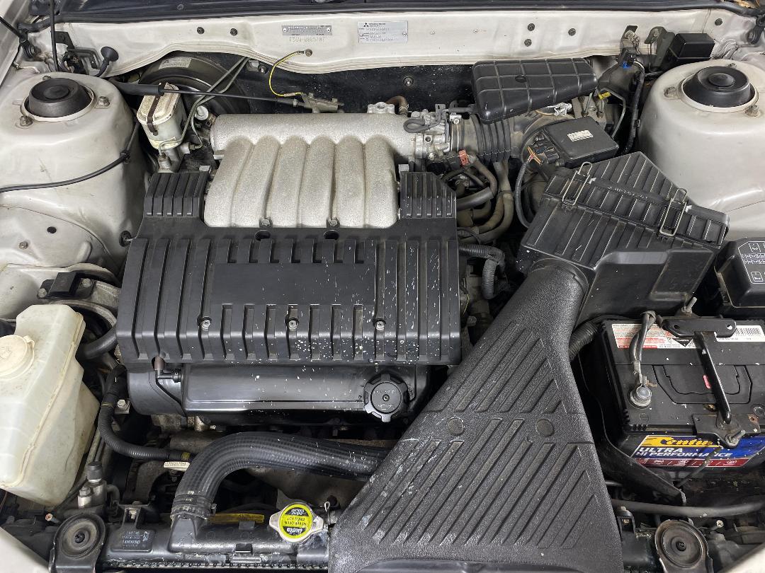 Photo '13' of Mitsubishi Diamante