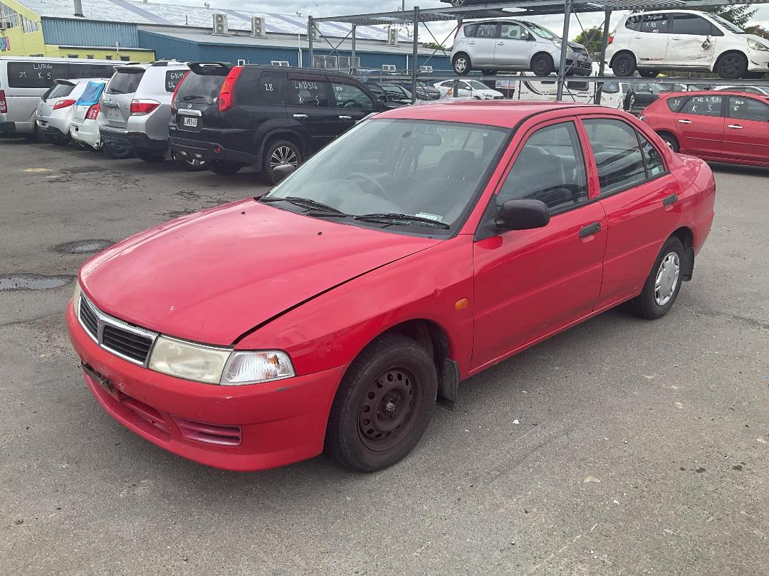 Photo '3' of Mitsubishi Lancer Glxi Photo '3' of Mitsubishi Lancer Glxi