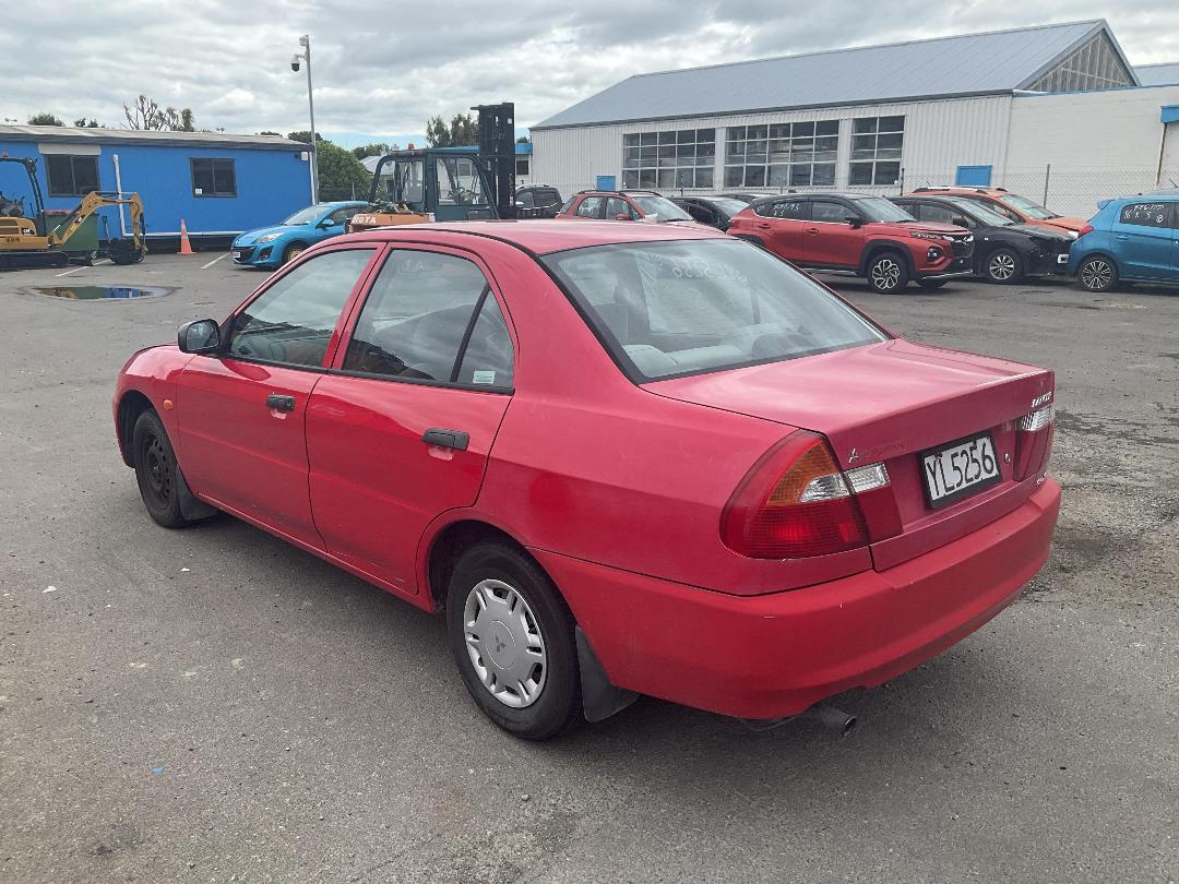 Photo '4' of Mitsubishi Lancer Glxi Photo '4' of Mitsubishi Lancer Glxi