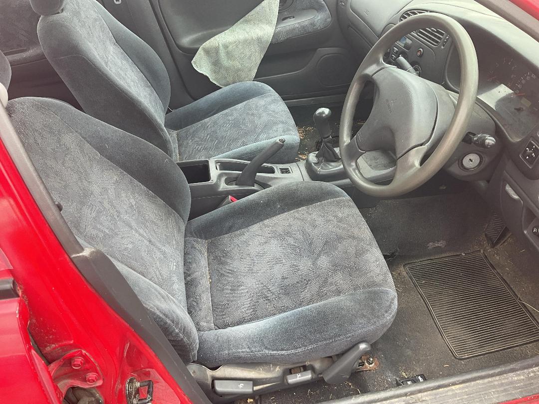 Photo '13' of Mitsubishi Lancer Glxi Photo '13' of Mitsubishi Lancer Glxi