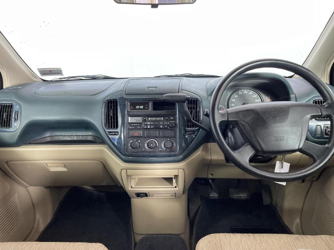 Photo '17' of Mitsubishi Mirage Photo '17' of Mitsubishi Mirage