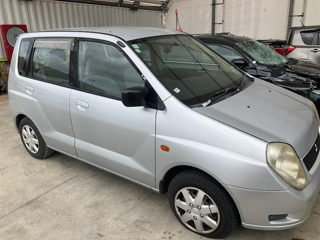 Photo '6' of Mitsubishi Mirage Dingo Photo '6' of Mitsubishi Mirage Dingo
