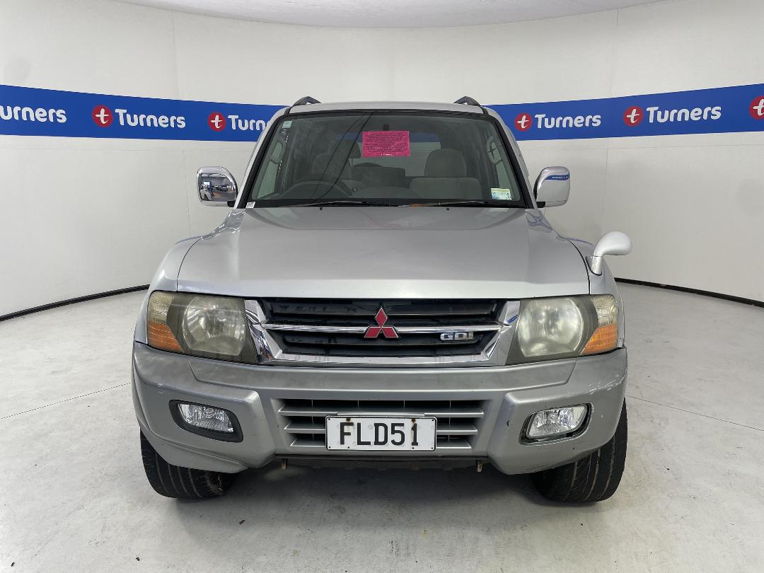 Photo '3' of Mitsubishi Pajero