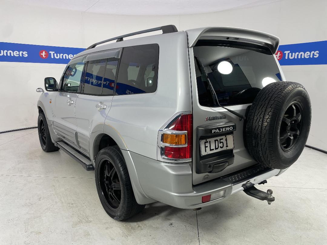 Photo '10' of Mitsubishi Pajero