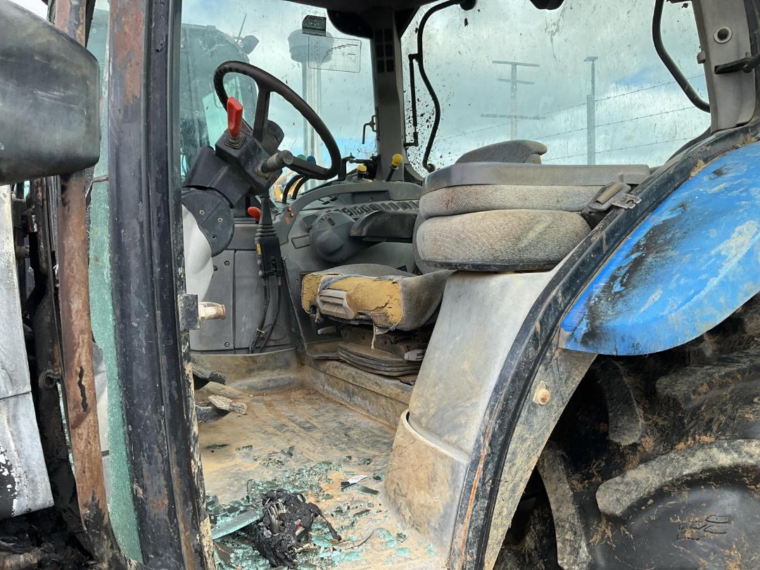 Used New Holland TS110A & FEL 1999 Turners Trucks & Machinery for