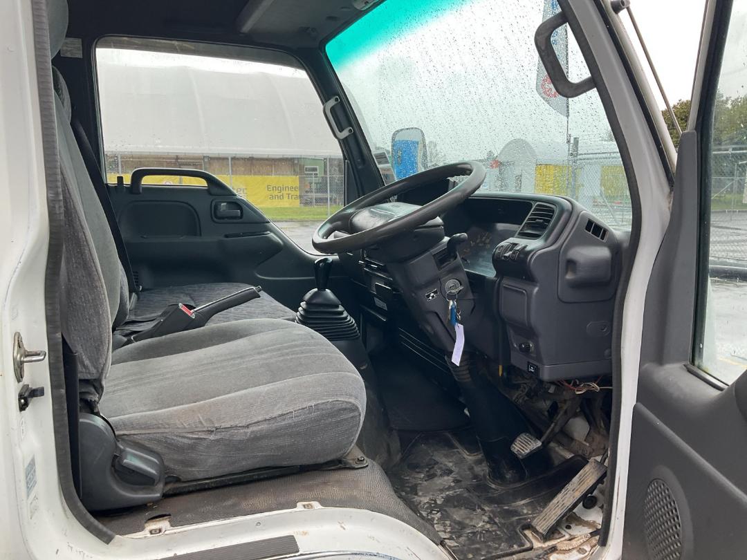 Photo '13' of Nissan Atlas Box Body Photo '13' of Nissan Atlas Box Body