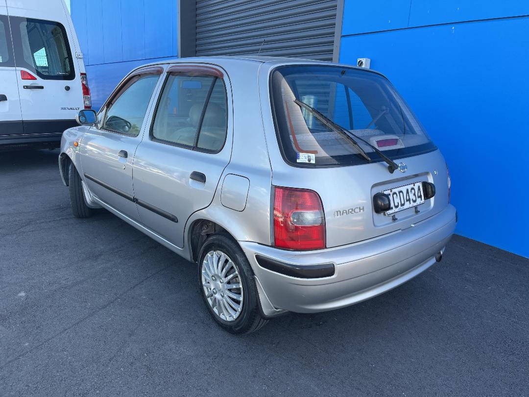 Photo '6' of Nissan March Photo '6' of Nissan March