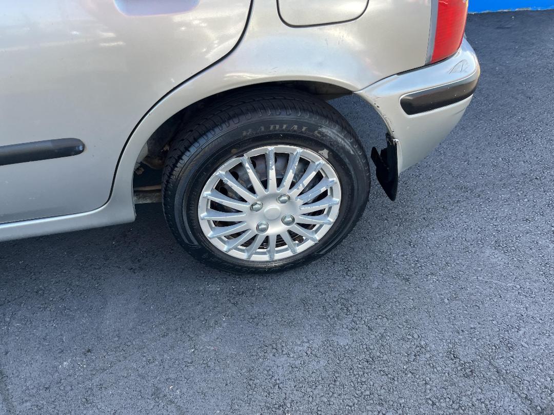 Photo '8' of Nissan March Photo '8' of Nissan March