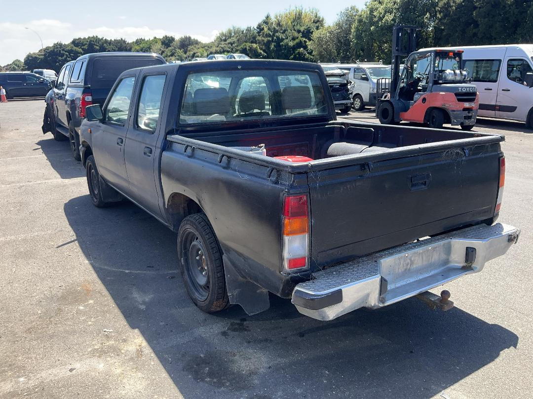 Photo '3' of Nissan Navara D/C