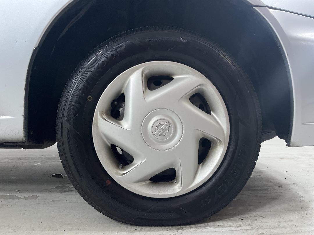 Photo '9' of Nissan Pulsar Photo '9' of Nissan Pulsar