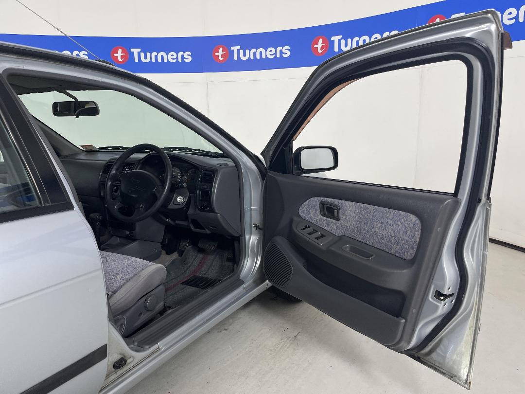 Photo '15' of Nissan Pulsar Photo '15' of Nissan Pulsar