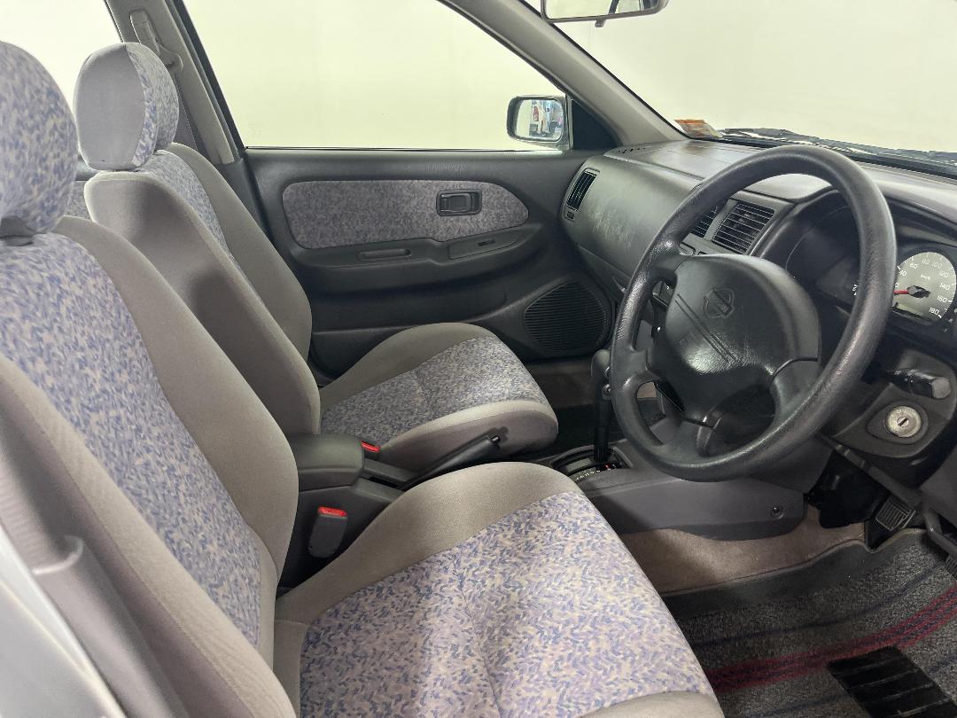 Photo '16' of Nissan Pulsar Photo '16' of Nissan Pulsar