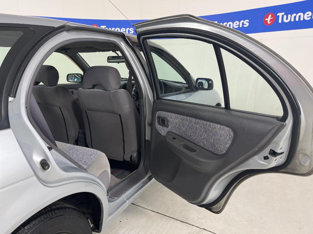 Photo '19' of Nissan Pulsar Photo '19' of Nissan Pulsar