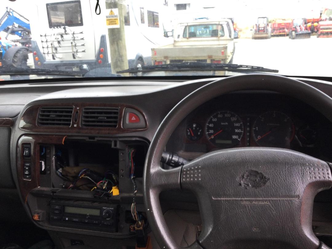 Photo '19' of Nissan Safari Photo '19' of Nissan Safari