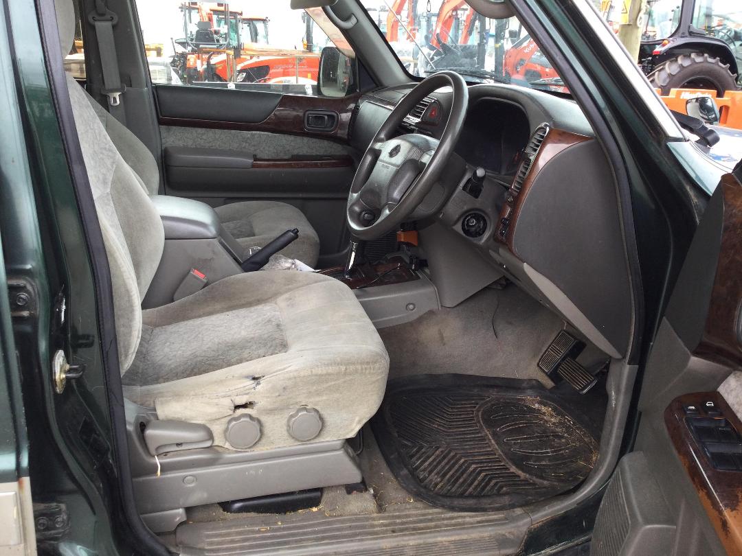 Photo '17' of Nissan Safari Photo '17' of Nissan Safari