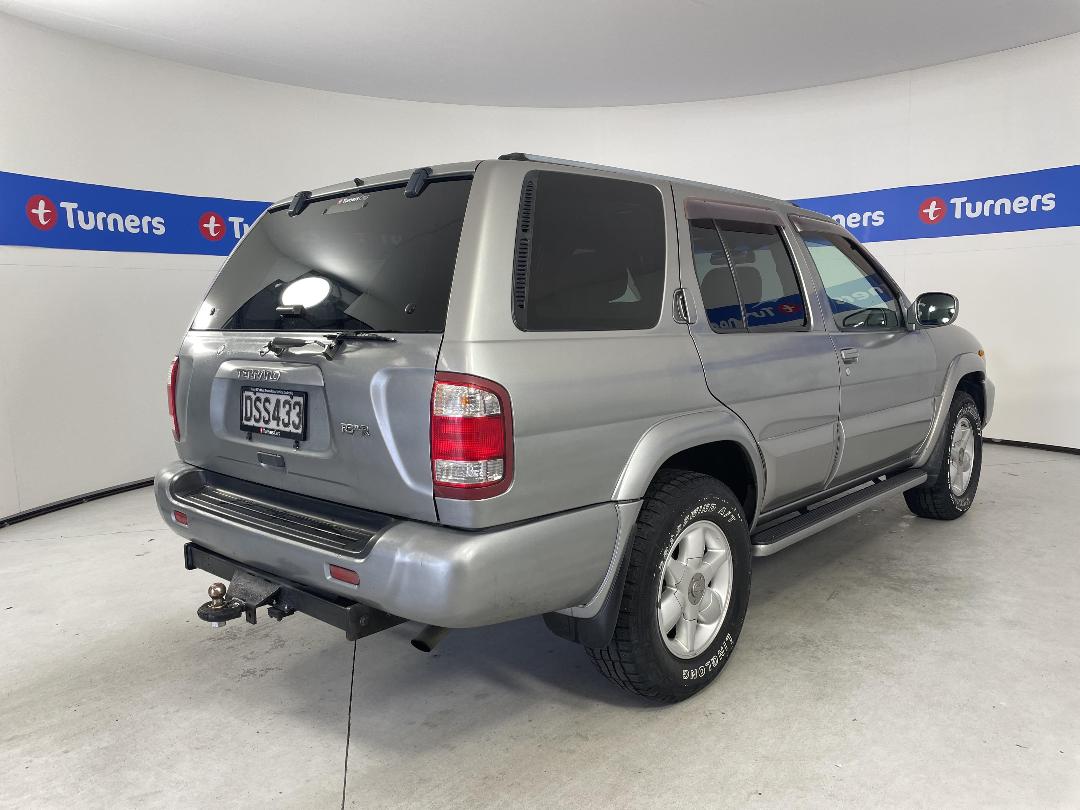 Photo '7' of Nissan Terrano Photo '7' of Nissan Terrano