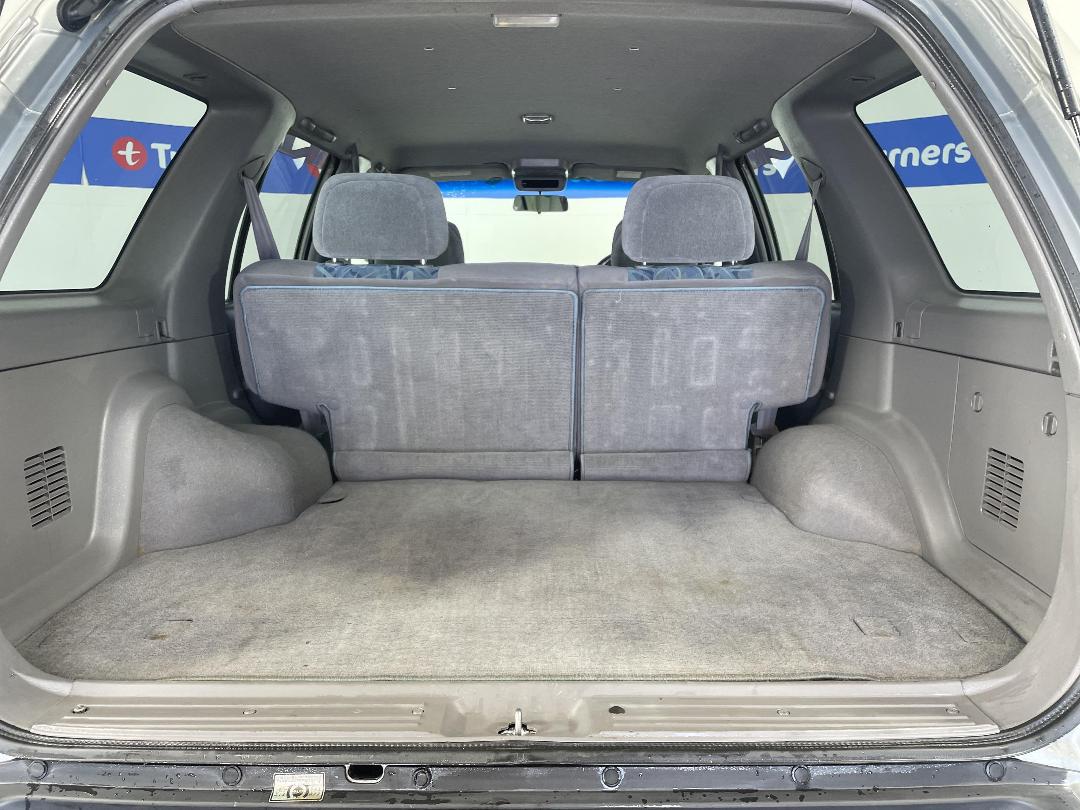 Photo '14' of Nissan Terrano Photo '14' of Nissan Terrano