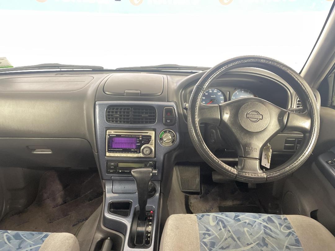 Photo '17' of Nissan Terrano Photo '17' of Nissan Terrano