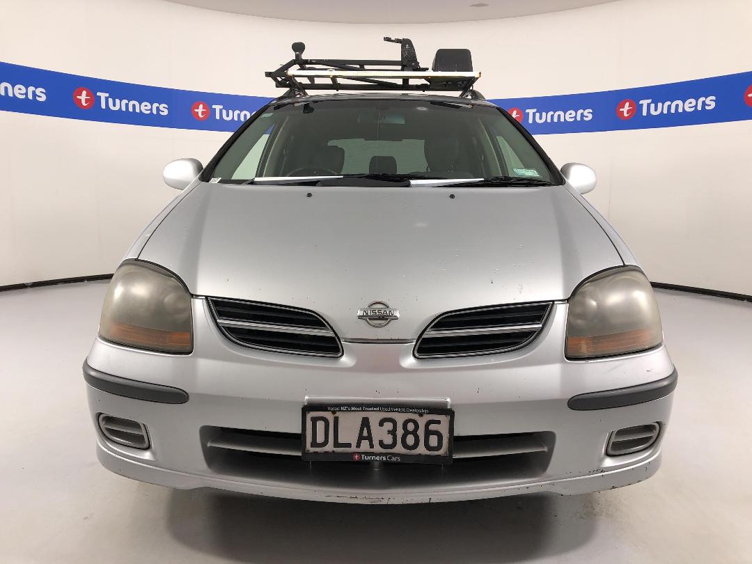 Photo '2' of Nissan Tino