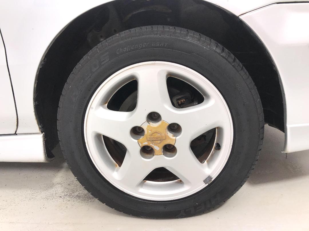 Photo '9' of Nissan Tino