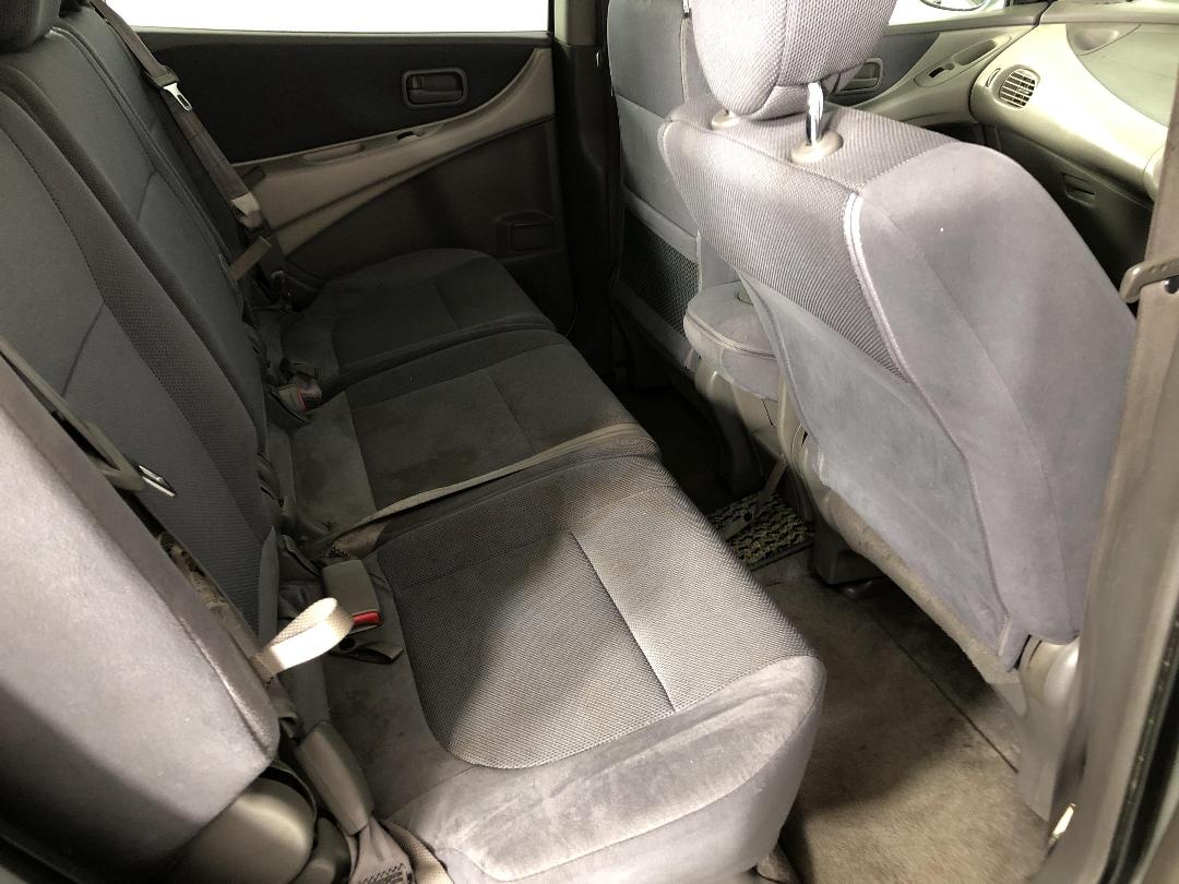 Photo '20' of Nissan Tino