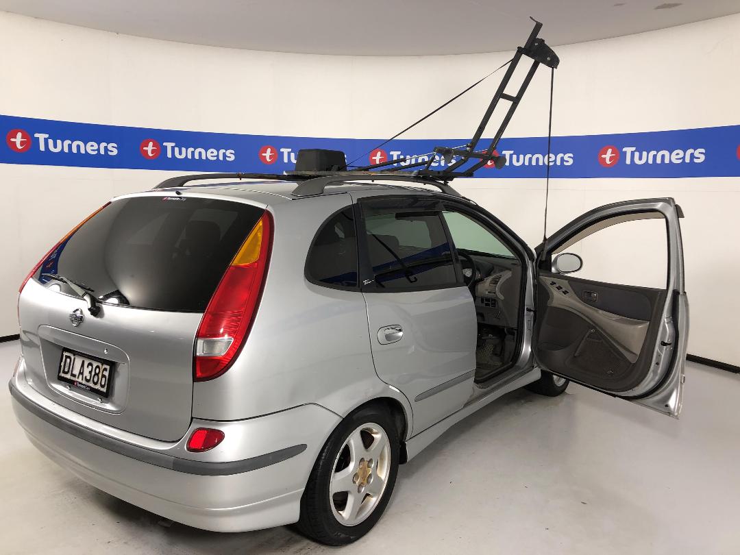 Photo '26' of Nissan Tino