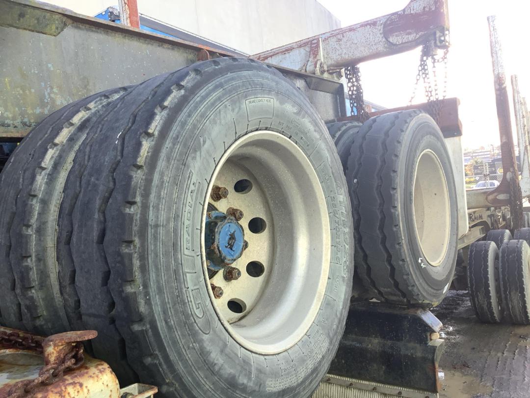 Photo '18' of PATCHELL 4SH MB Logger Trailer Full