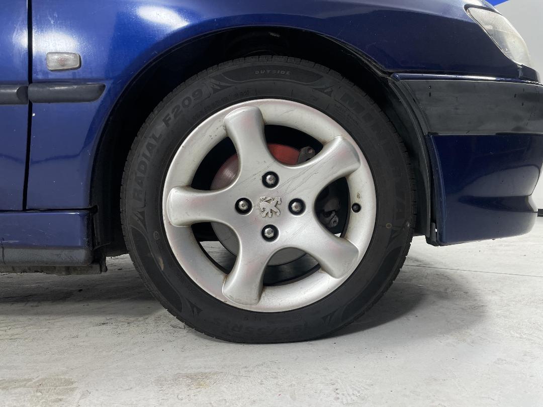 Photo '2' of Peugeot 306 Pininfarina