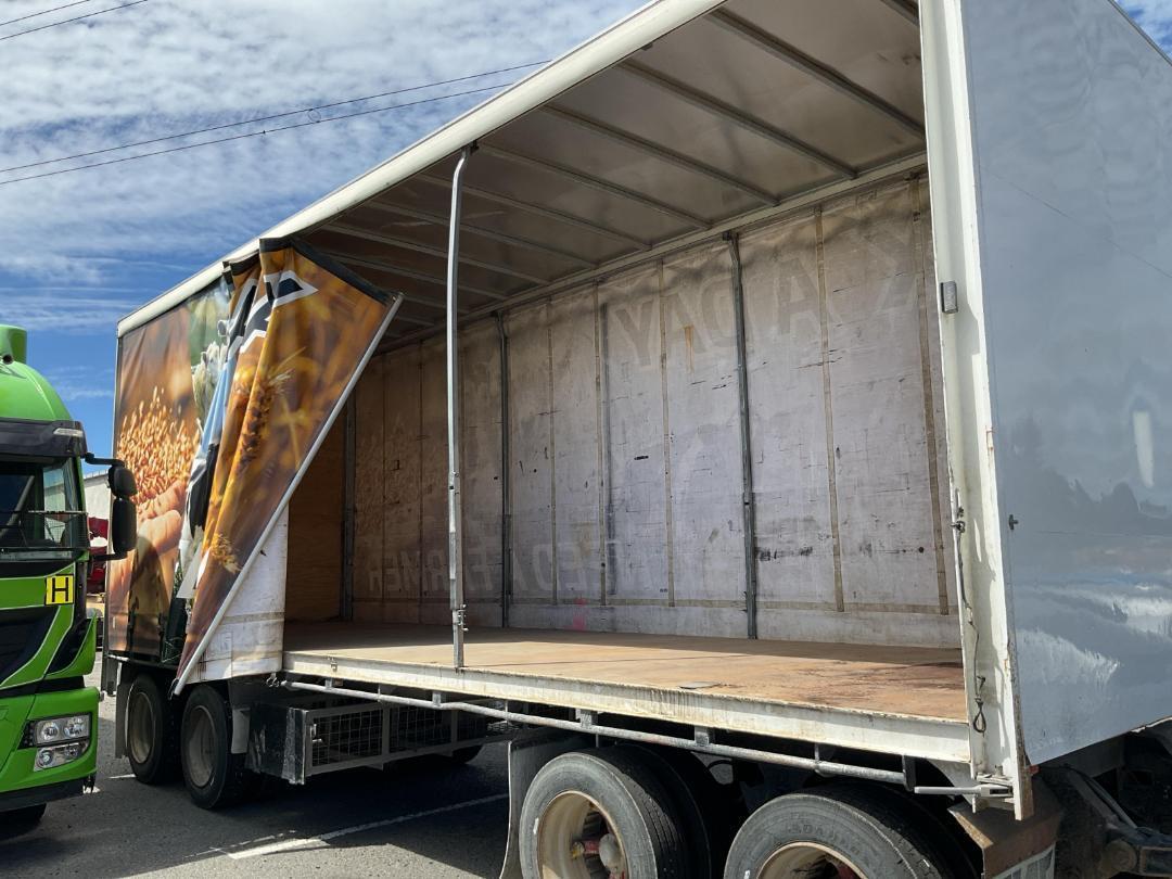 Photo '15' of TMC 4H 2565 Curtainsider Full