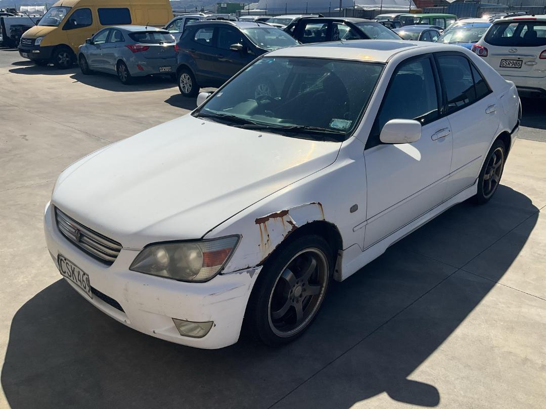 Damaged Toyota Altezza 1999 in Wellington Seaview at Turners
