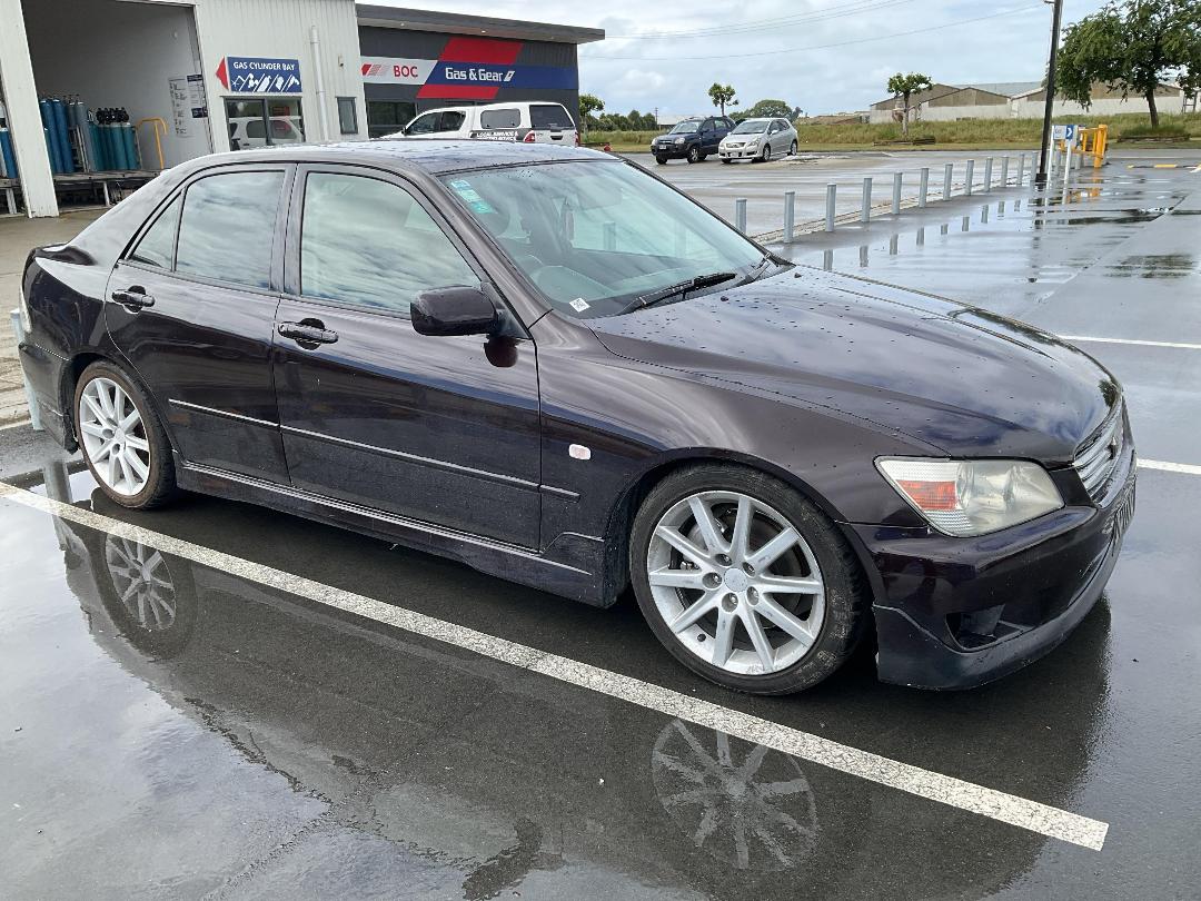 Photo '10' of Toyota Altezza Photo '10' of Toyota Altezza