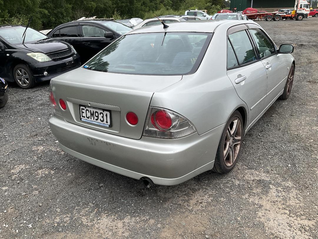 Photo '2' of Toyota Altezza