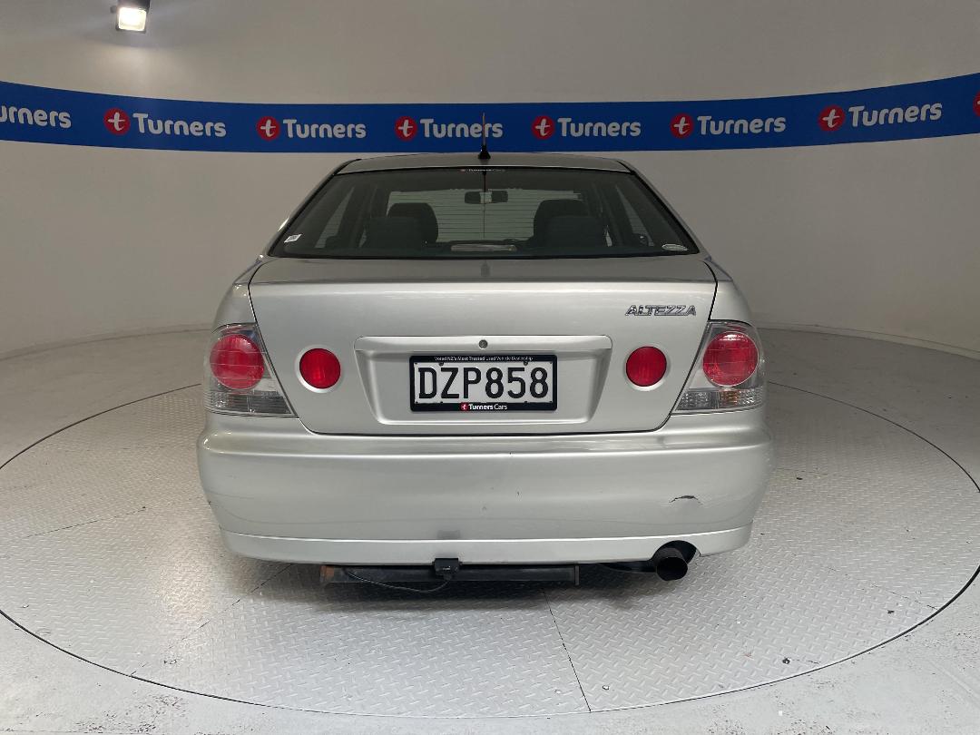 Photo '6' of Toyota Altezza Photo '6' of Toyota Altezza