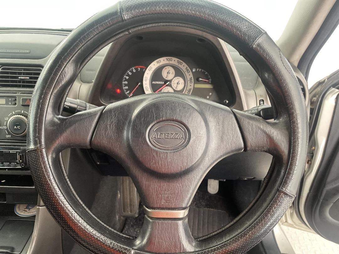 Photo '24' of Toyota Altezza Photo '24' of Toyota Altezza