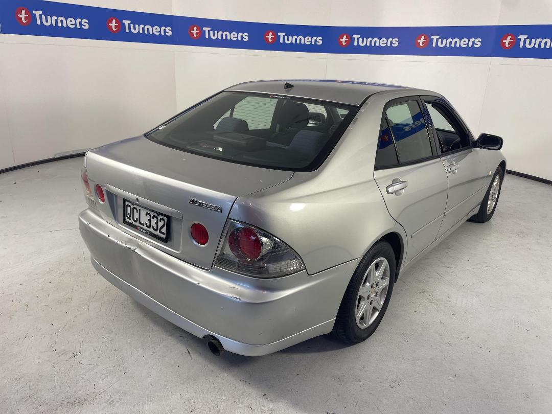 Photo '7' of Toyota Altezza Photo '7' of Toyota Altezza