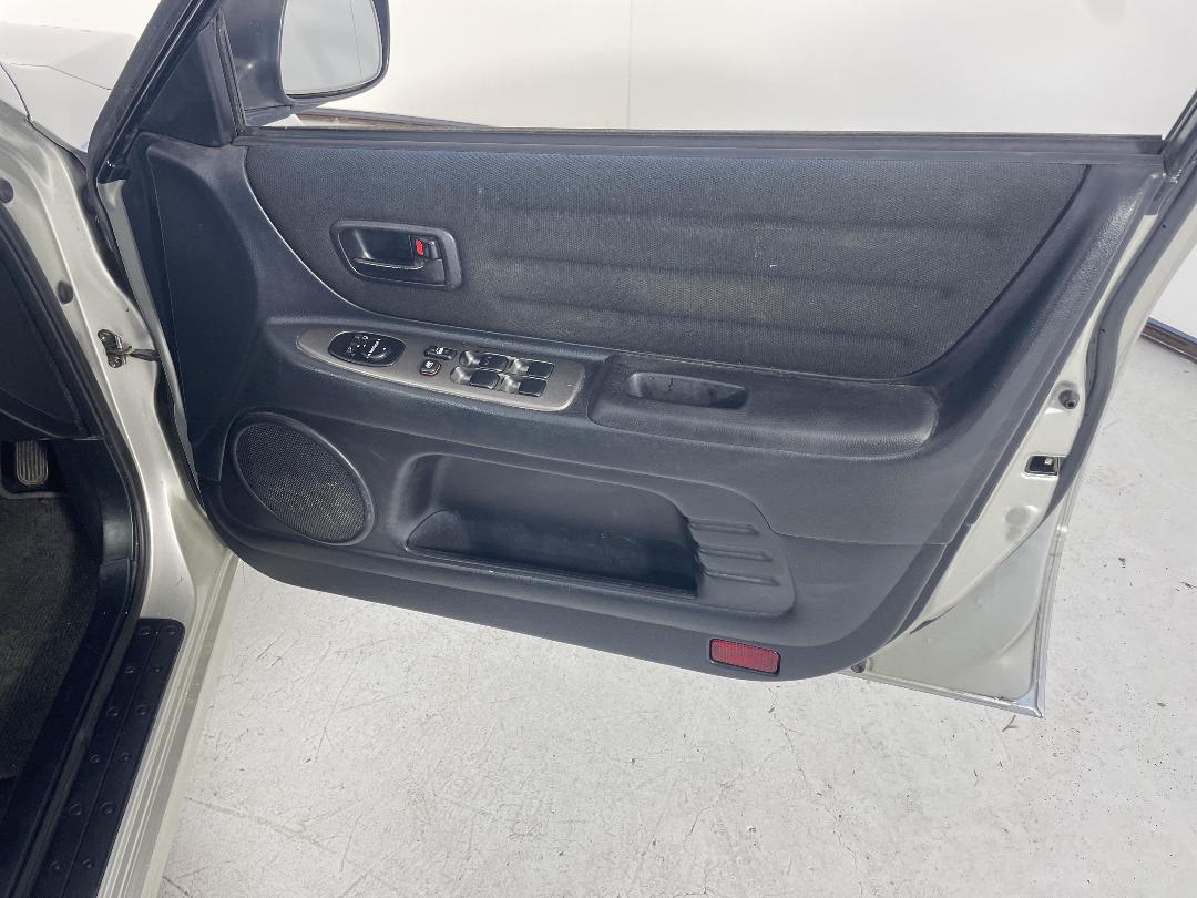 Photo '15' of Toyota Altezza Photo '15' of Toyota Altezza