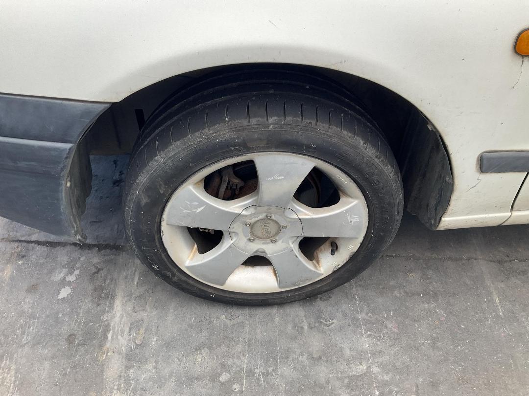 Photo '7' of Toyota Caldina UL Photo '7' of Toyota Caldina UL