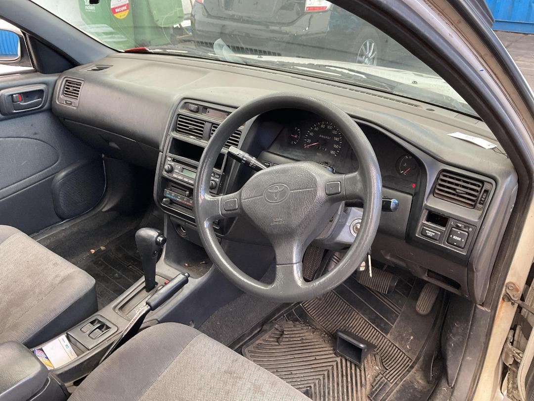 Photo '10' of Toyota Caldina UL Photo '10' of Toyota Caldina UL