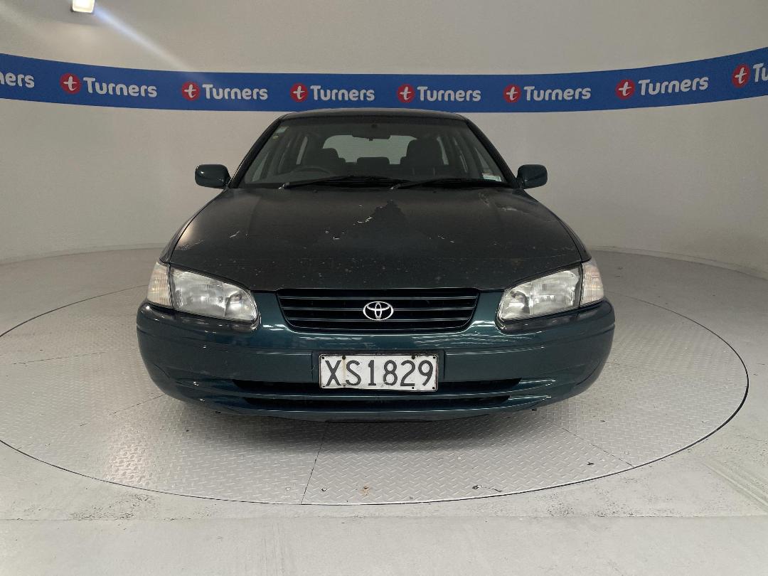 Photo '2' of Toyota Camry